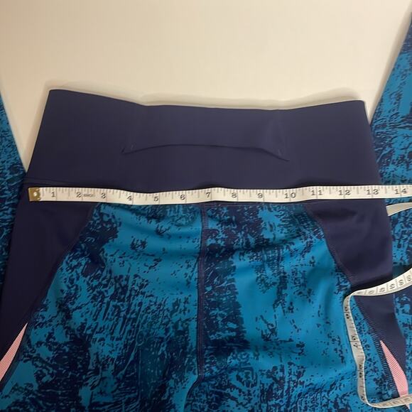 Under armour navy crop printed leggings - Picture 4 of 4